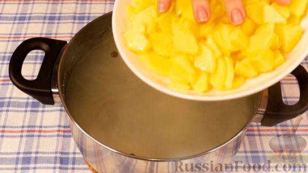 Куриный суп с клёцками