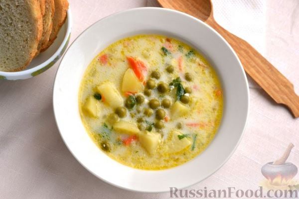 Сырный суп с зелёным горошком